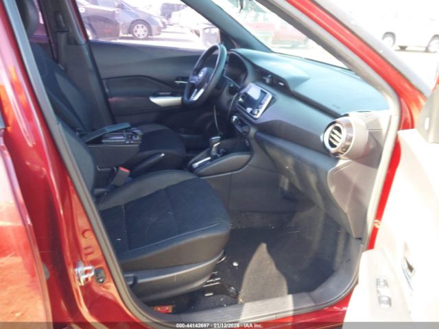 2019 NISSAN KICKS 3N1CP5CU3KL529133 Photo 4