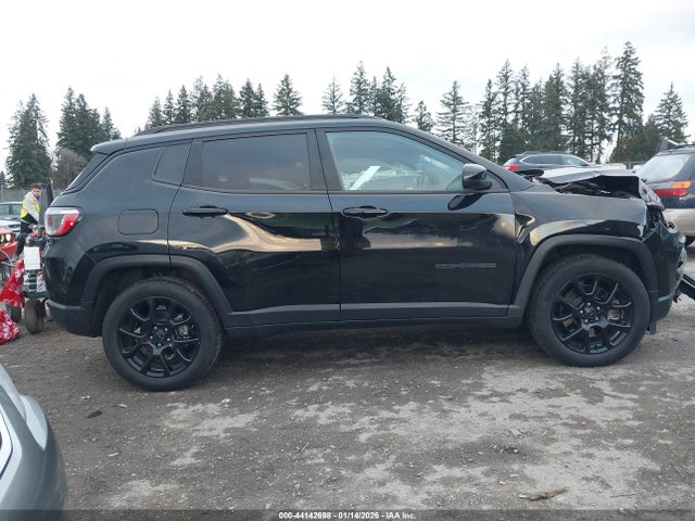 3C4NJDBN6ST519403 Jeep Compass Latitude 4x4