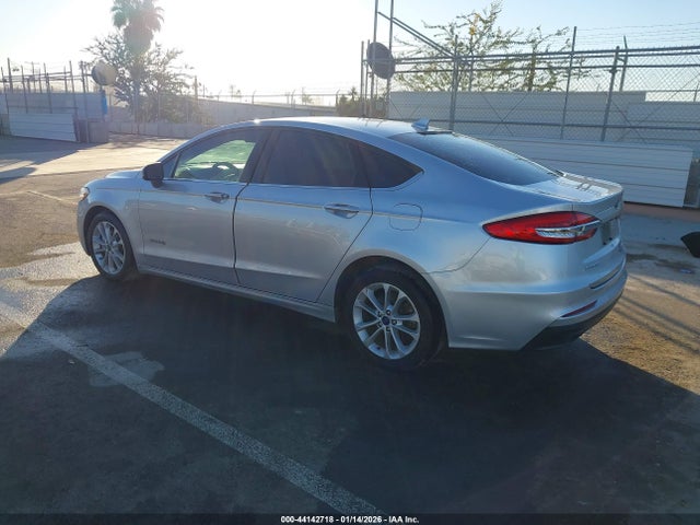 2019 FORD FUSION HYBRID 3FA6P0LU8KR200069 Photo 2