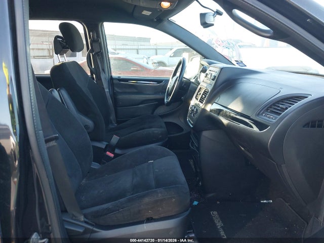 44142720 :رقم المزاد ، 2C4RDGBG0HR548046 vin ، 2017 Dodge Grand Caravan Se Plus مزاد بيع