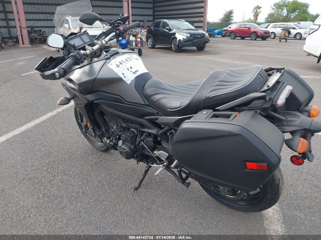 Yamaha FJ09 2015 JYARN37E0FA002440 Image 3