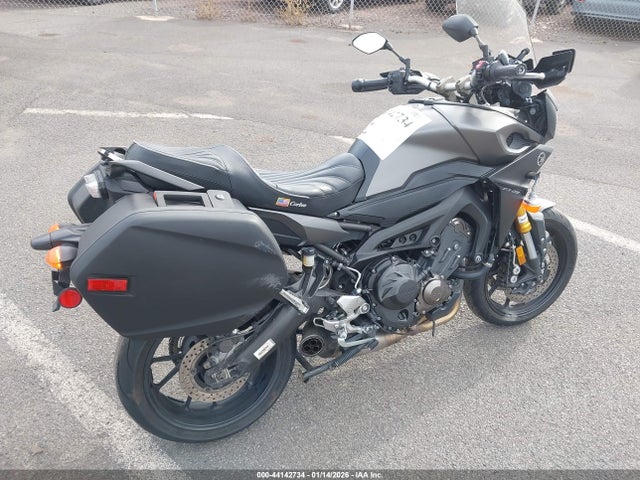 Yamaha FJ09 2015 JYARN37E0FA002440 Image 4