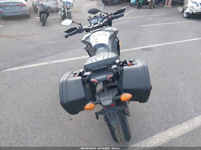 Yamaha FJ09 2015 JYARN37E0FA002440 Image 6