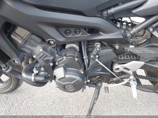 Yamaha FJ09 2015 JYARN37E0FA002440 Image 9