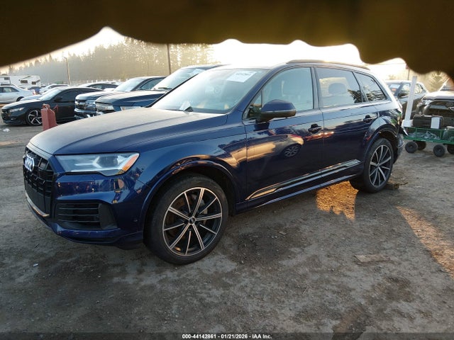2020 AUDI Q7 WA1LXAF70LD013082 Photo 1
