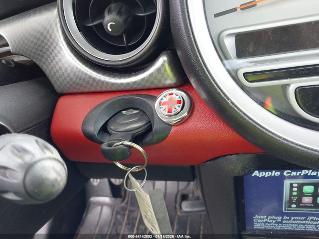 2007 MINI COOPER S WMWMF73517TL87941 Photo 10