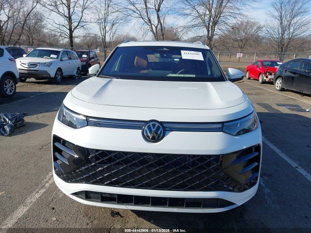 Продаж на аукціоні авто 2025 Volkswagen Tiguan 2.0t Sel R-line, vin: 3VVLR7RM5SM031957, номер лоту: 44142906