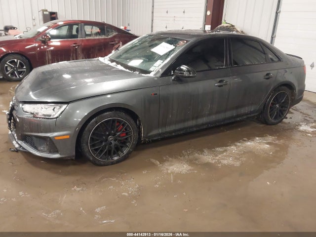 2019 AUDI A4 WAUENAF47KN004928 Photo 1