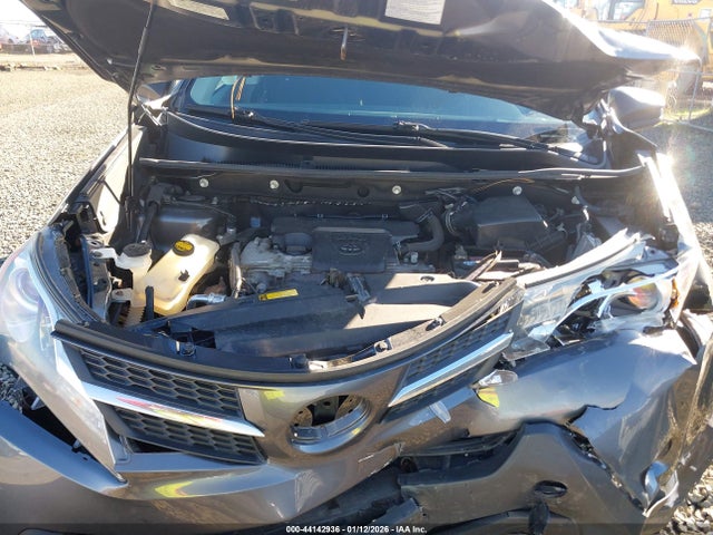 Toyota RAV4 LE 2015 2T3BFREV3FW236890 Image 10