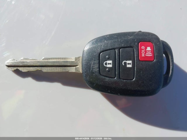 Toyota RAV4 LE 2015 2T3BFREV3FW236890 Image 11