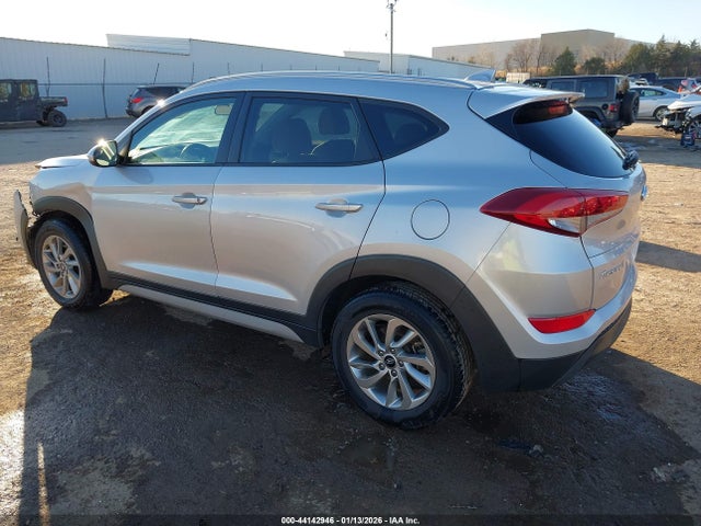 2018 HYUNDAI TUCSON KM8J33A49JU719526 Photo 2
