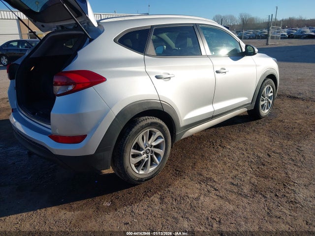 2018 HYUNDAI TUCSON KM8J33A49JU719526 Photo 3