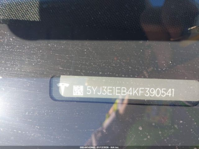 2019 TESLA MODEL 3 5YJ3E1EB4KF390541 Photo 8