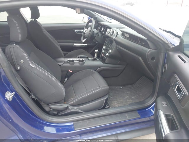 1FA6P8AM5G5317295 Ford Mustang V6