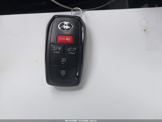 JTMAAAAA8RA037190 Toyota BZ4X XLE