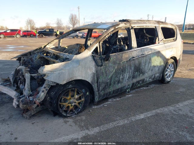 2022 CHRYSLER PACIFICA 2C4RC1BG3NR142242 Photo 1