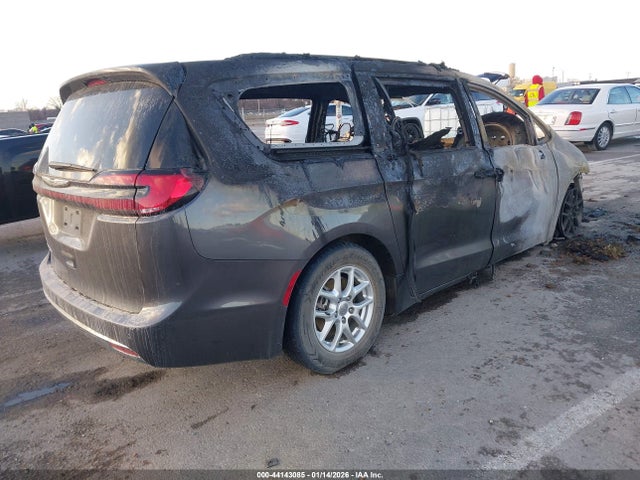 2022 CHRYSLER PACIFICA 2C4RC1BG3NR142242 Photo 3