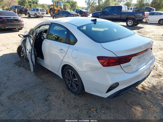 3KPF24AD3PE587633 KIA Forte Lxs