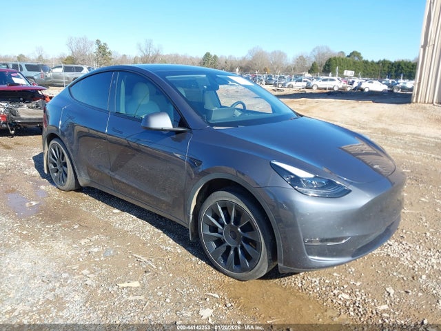 2023 TESLA MODEL Y 7SAYGAEE0PF852906 Photo 0