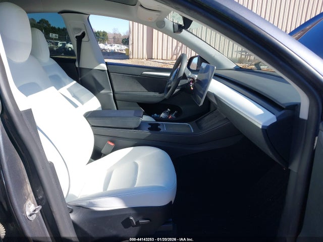 2023 TESLA MODEL Y 7SAYGAEE0PF852906 Photo 4