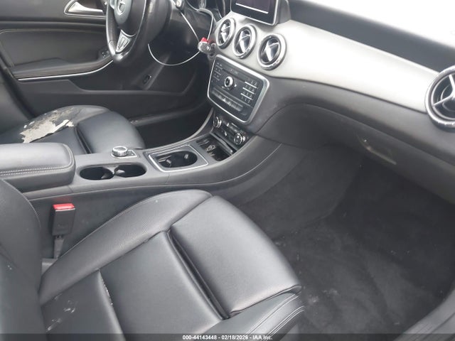 2016 MERCEDES-BENZ CLA 250 WDDSJ4EB6GN395103 Photo 4