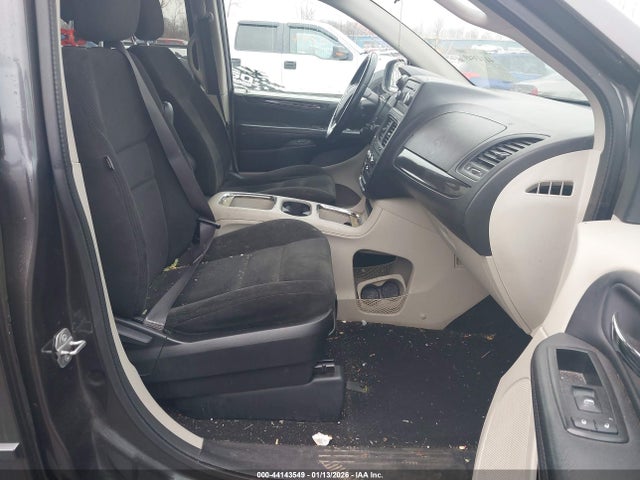 44143549 :رقم المزاد ، 2C4RDGCG4FR591722 vin ، 2015 Dodge Grand Caravan Sxt مزاد بيع