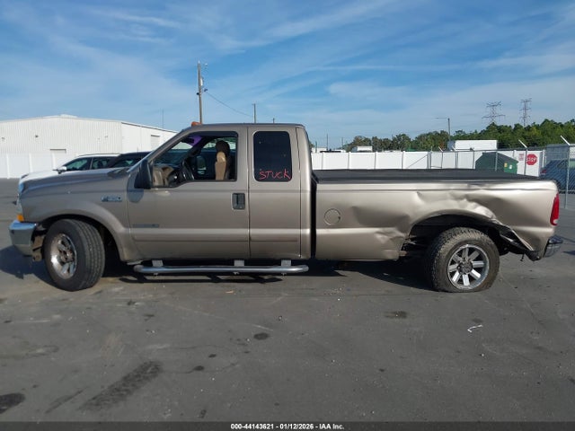 2002 Ford F-350 Lariat/xl/xlt მანქანა იყიდება აუქციონზე, vin: 1FTSX30F22EB40938, აუქციონის ნომერი: 44143621