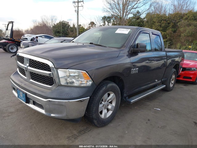44143714 :رقم المزاد ، 1C6RR6FG7HS591696 vin ، 2017 Ram 1500 Tradesman Quad Cab 4x2 6'4 Box مزاد بيع