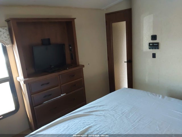 Продаж на аукціоні авто 2016 Jayco Pinnacle 36reqs, vin: 1UJCJ0BV6G1RB0092, номер лоту: 44143723