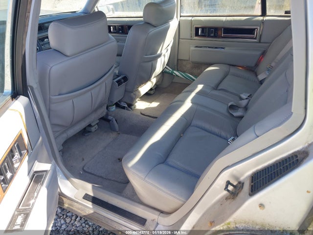 1992 Cadillac Deville მანქანა იყიდება აუქციონზე, vin: 1G6CD53B7N4331186, აუქციონის ნომერი: 44143770