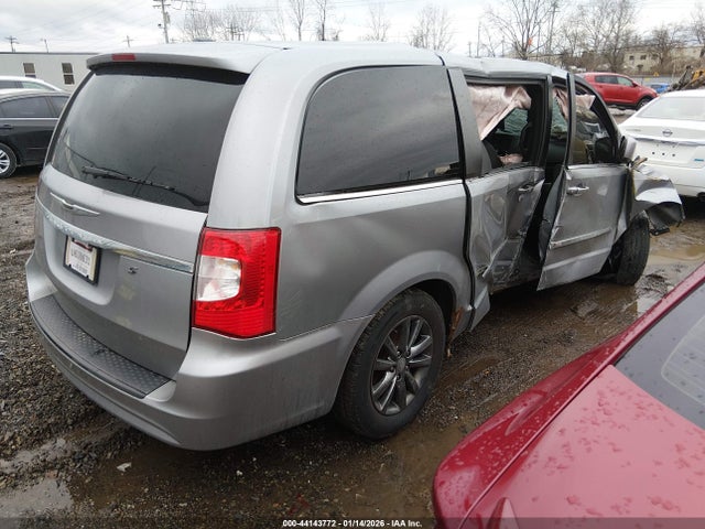 Продажа на аукционе авто 2015 Chrysler Town & Country S, vin: 2C4RC1HG7FR525478, номер лота: 44143772