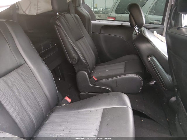 Продажа на аукционе авто 2015 Chrysler Town & Country S, vin: 2C4RC1HG7FR525478, номер лота: 44143772