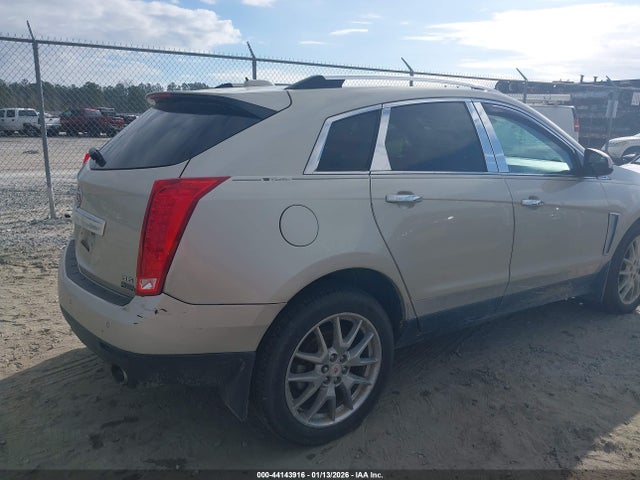 44143916 :رقم المزاد ، 3GYFNCE32GS506796 vin ، 2016 Cadillac Srx Performance Collection مزاد بيع