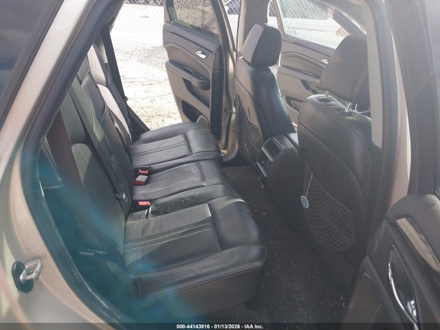 44143916 :رقم المزاد ، 3GYFNCE32GS506796 vin ، 2016 Cadillac Srx Performance Collection مزاد بيع