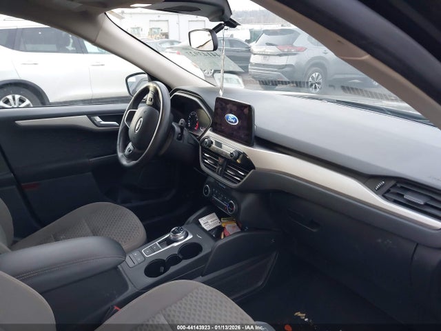 1FMCU9G6XLUC75917 Ford ESCAPE SE