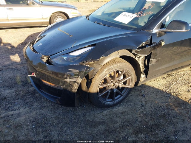 2018 TESLA MODEL 3 5YJ3E1EBXJF170559 Photo 5