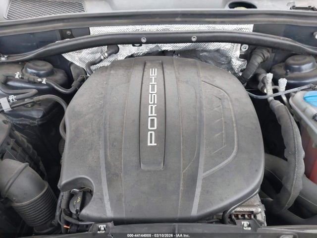 2018 PORSCHE MACAN WP1AA2A53JLB01877 Photo 9