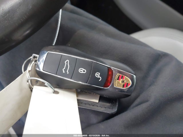 2018 PORSCHE MACAN WP1AA2A53JLB01877 Photo 10