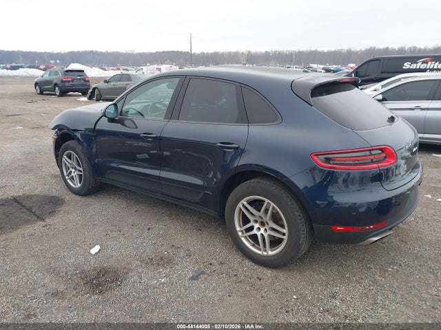 2018 PORSCHE MACAN WP1AA2A53JLB01877 Photo 2