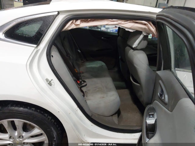 1G1ZD5ST7JF122328 Chevrolet MALIBU LT