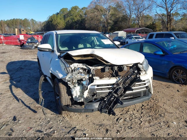 5TDZARFH9KS046058 Toyota Highlander Le