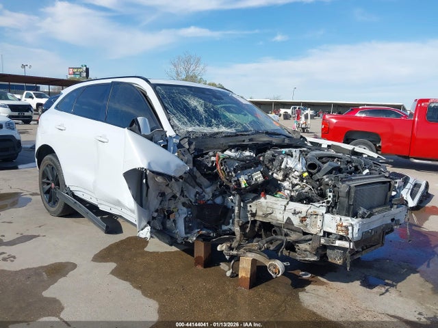 2021 JAGUAR F-PACE SADCJ2EU1MA667276