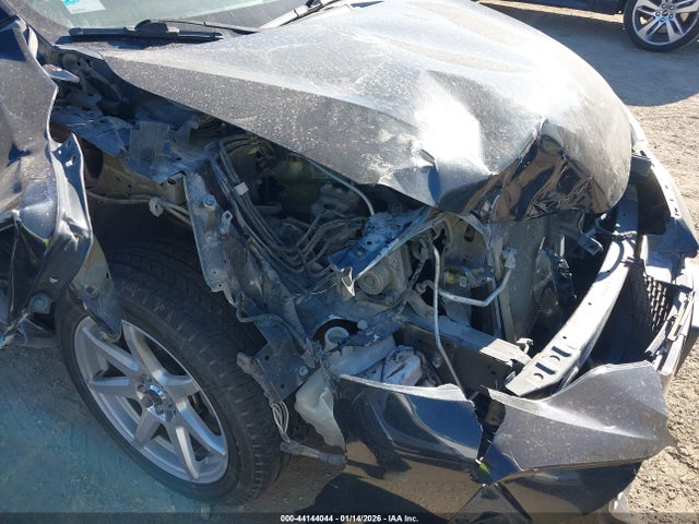 Toyota COROLLA SE 2019 5YFBURHE3KP863885 Image 6