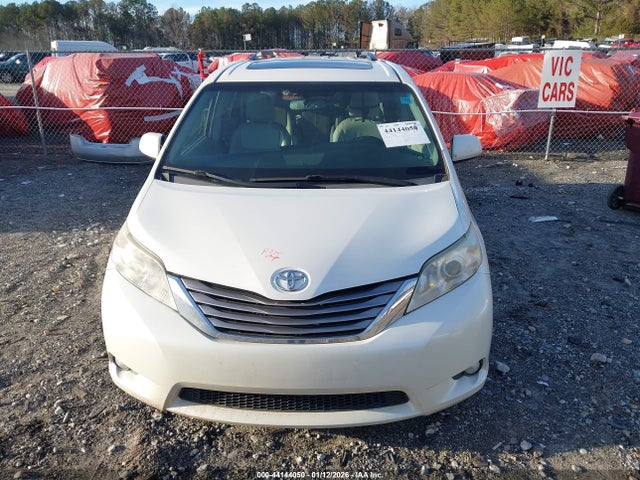 5TDYK3DC8GS738669 Toyota Sienna Xle Premium 8 Passenger