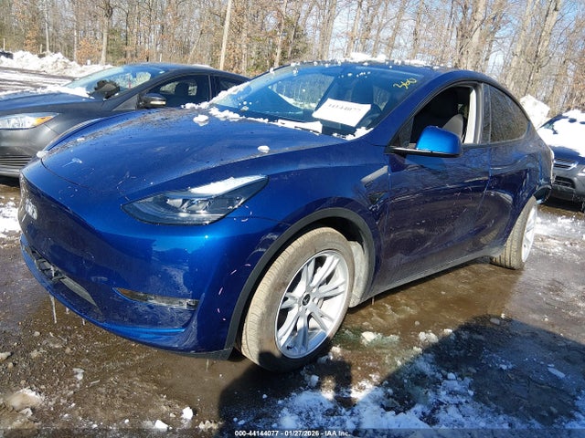 2023 TESLA MODEL Y 7SAYGDEE9PF876512 Photo 1