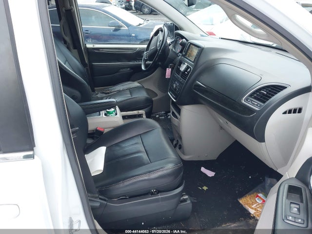 44144083 :رقم المزاد ، 2C4RC1BG2ER131507 vin ، 2014 Chrysler Town & Country Touring مزاد بيع