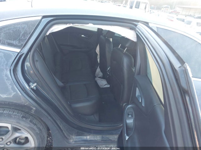 1G1ZD5ST0LF096061 Chevrolet Malibu Fwd Lt