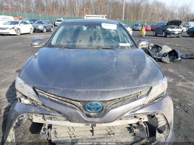 2019 Toyota Camry Hybrid Xle მანქანა იყიდება აუქციონზე, vin: 4T1B21HK9KU515536, აუქციონის ნომერი: 44144267