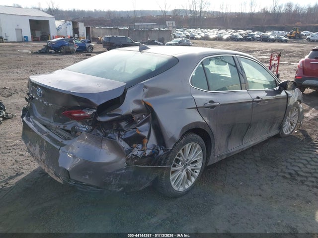 2019 Toyota Camry Hybrid Xle მანქანა იყიდება აუქციონზე, vin: 4T1B21HK9KU515536, აუქციონის ნომერი: 44144267