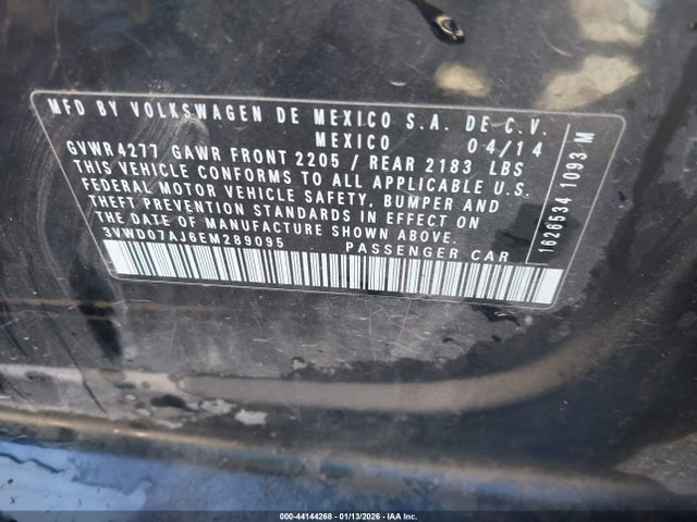 44144268 :رقم المزاد ، 3VWD07AJ6EM289095 vin ، 2014 Volkswagen Jetta 1.8t Se مزاد بيع